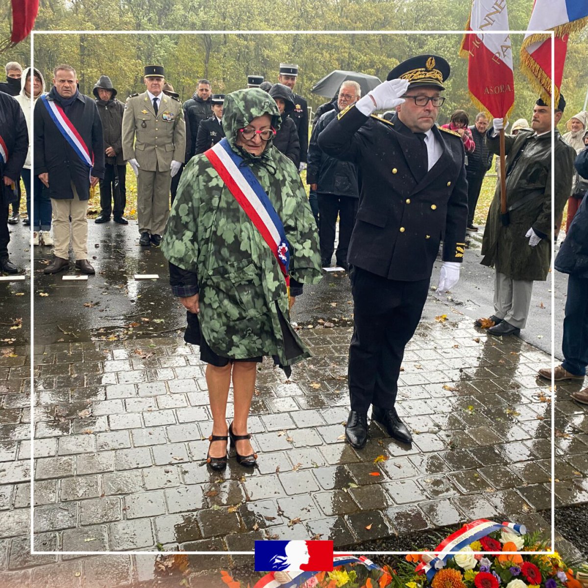 Prefet08's tweet photo. #Cérémonie | Hommage aux 288 victimes du Judenlager des Mazures

Ce vendredi 23 octobre, Sébastien GAUTHEY, sous-préfet, directeur de Cabinet du préfet des Ardennes, a participé, aux côtés des élus et personnalités civiles et militaires, à la cérémonie d’hommage aux 288 victimes du Judenlager des Mazures.
Internées dans ce camp de travail en juillet 1942, elles furent déportées vers Auschwitz trois mois plus tard, dès le 23 octobre 1942.
Se souvenir, honorer les victimes et transmettre la mémoire.