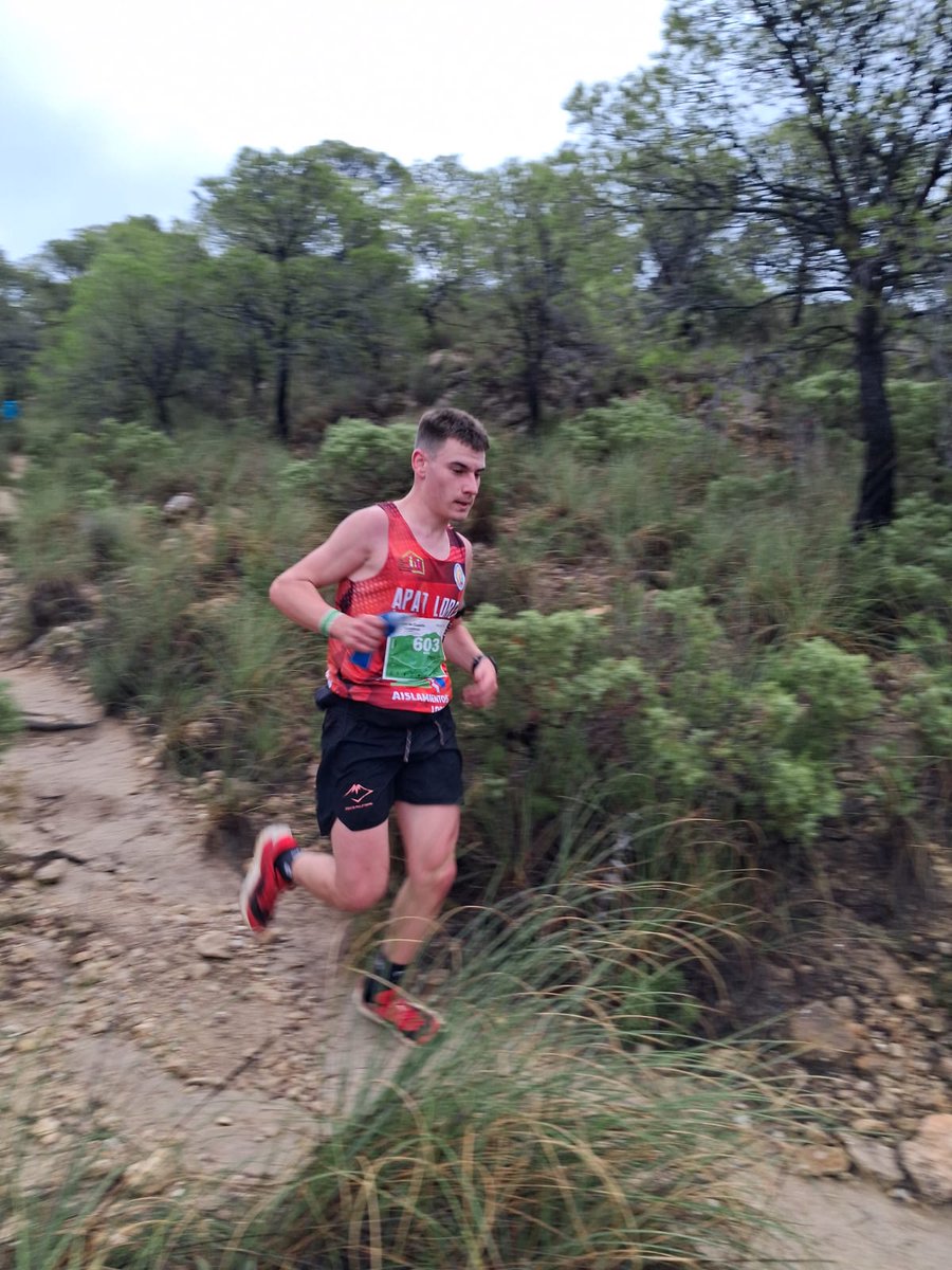 DeportesLorca's tweet photo. Doble enhorabuena para el deporte local en la Copa de España de Carreras por montaña de la FEDME.

🥈El joven lorquino Raúl Sánchez Chuecos ha sido el segundo en categoría cadete.
🥇En categoría Veterano B, Francisco Mendoza Guil se ha proclamado campeón. https://t.co/NeumO9Ofjk