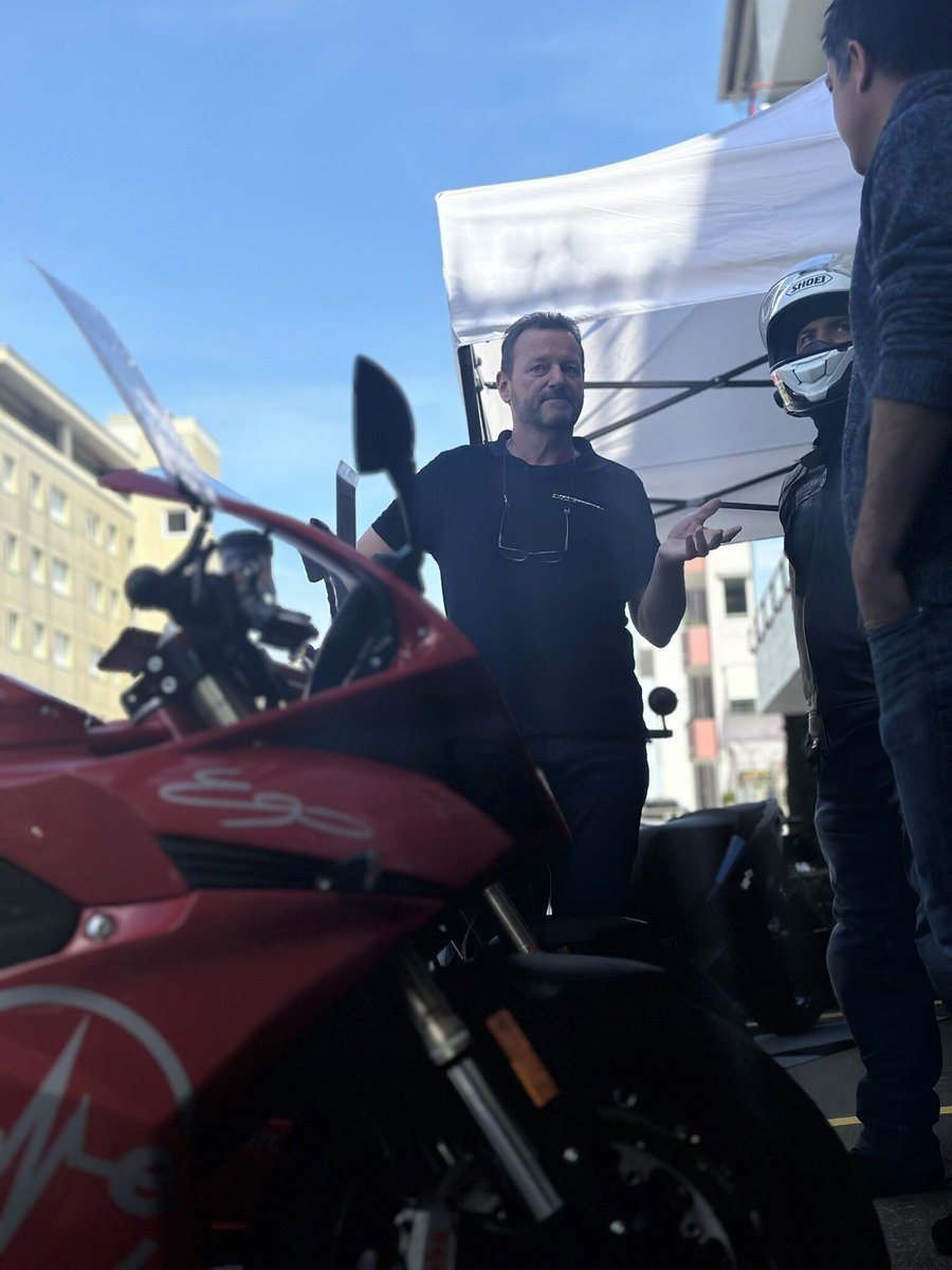 EperformanceAg's tweet photo. Entspannt bleiben mit Energica! 🏍️🔧 
Bei E-PERFORMANCE in Stansstad nehmen wir dir die Sorge um Wartung und Reparatur deines Energica Elektromotorrads! 
#Energica #Elektromobilität #Wartung #EPerformance #Stansstad #Nachhaltigkeit #Innovation #E_MOTORRAD #e_töff #Schweiz #fürdic https://t.co/27aTbeWEL8