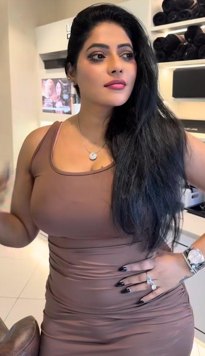 FilmsNActors's tweet photo. Reshma slaying in simple outfit https://t.co/muxXvJfJ4T