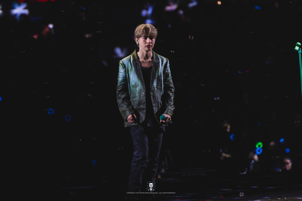 WinterSmile_3's tweet photo. 261024 SB19 JUSTIN 

WITNESS THE BEST AT OZF      

#1ZEntertainment #OneZoneFest #OZF #1Z_FiestaAtAraneta #SB19 #JUSTIN #SB19_JUSTIN https://t.co/X2NoDWhHkt