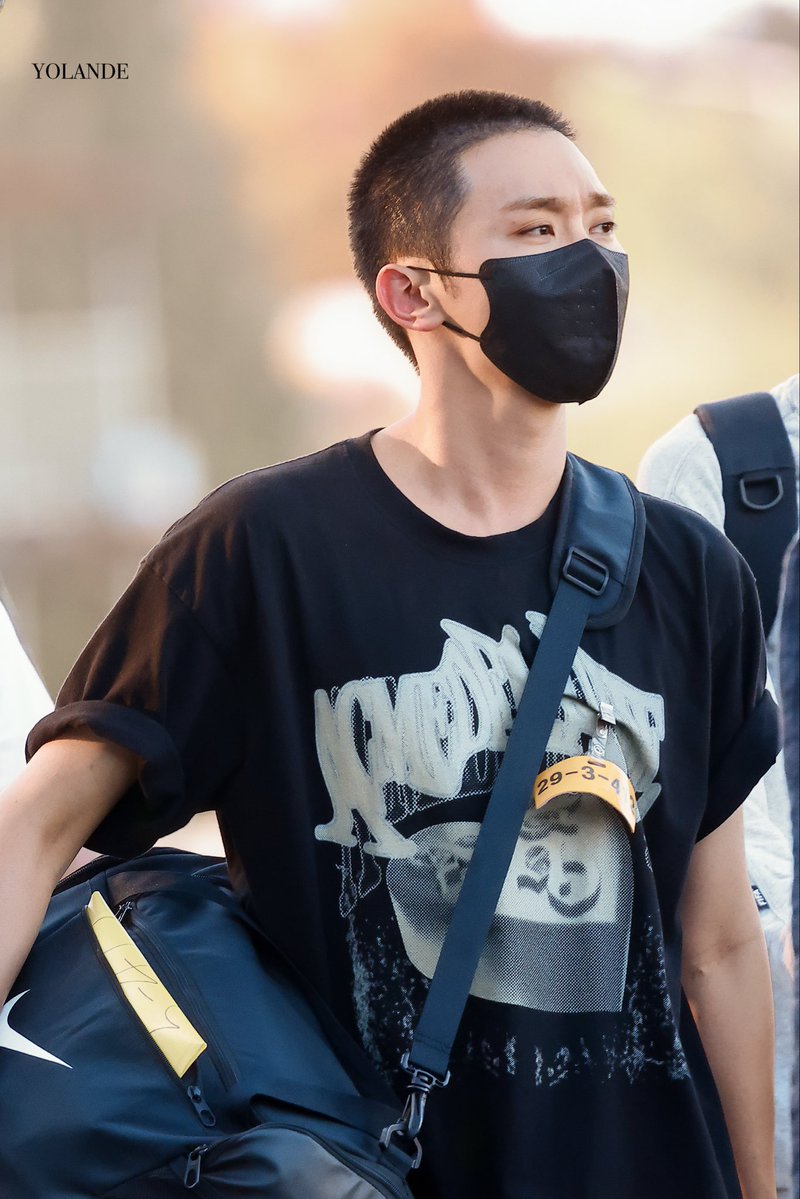 aerikyll's tweet photo. SEUNGKWAN REALLY LOOK SO GREAT!! https://t.co/C9VcwvJqUF