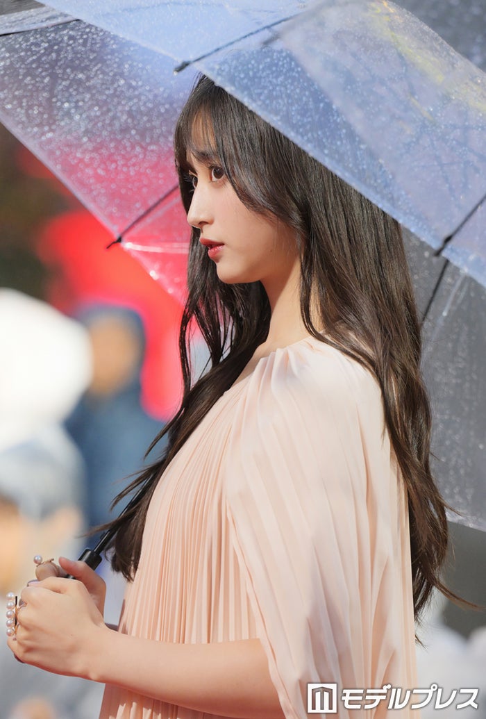 modelpress's tweet photo. 【🎞️第39回東京国際映画祭】

乃木坂46井上和、ピンクドレスで上品な装い

南沙良は美背中際立つブラックドレスで
大人の魅力放つ✨️
https://t.co/dS8Nc4CbHv

#TIFFJP #東京国際映画祭 https://t.co/XhGSTsY0Re
