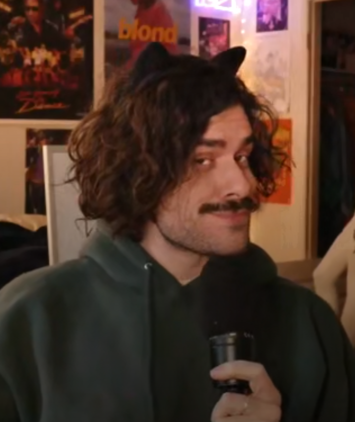 clithaver's tweet photo. chat has been frying me with all the pics they keep posting of stream https://t.co/rlRWU0UHgp