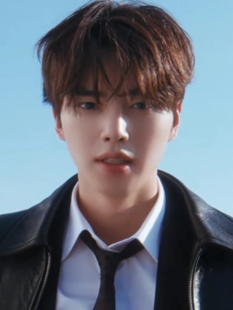 songkangbase's tweet photo. Song Kang in ILLIT’s “You’re Under Arrest” MV

#SongKang #송강 https://t.co/QoL57gePaA