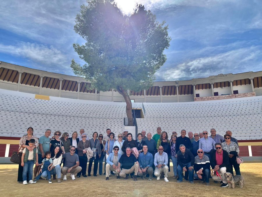veronicadoval's tweet photo. Visitas guiadas a la cuidada, preciosa y turística #Cehegin norte #RegióndeMurcia municipio de 18.000 hab. Que han cuidado y protegido 125 años su Plaza de Toros
Visitas guiadas a su Plaza
#Caravaca #Calasparra #plazadetoros #plazasdetoros #Boadilla #Murcia #Cartagena #Jumilla https://t.co/dRxvKkzG53