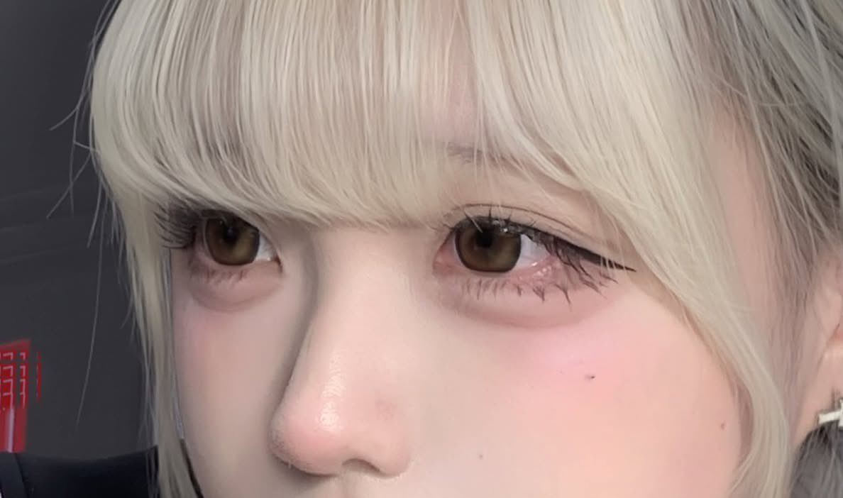 Block_Club1's tweet photo. 那些颜色很轻但是很出片的妆… https://t.co/i5QKjZHCD9