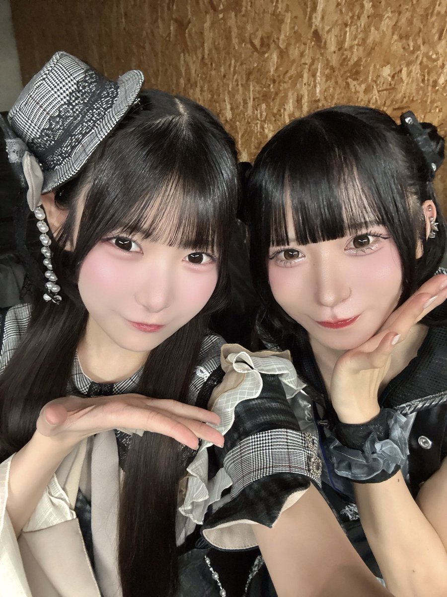 cocoro_HNS's tweet photo. HIBANAさんのゆいちゃんと！！🦭💙

ALTに沢山嬉しい事をかいてくださってて、、はぁ、、しあわせだぁ、、、ありがとうございます😭🫶🏻

ゆいちゃんの猫ちゃんみたいなお顔はもちろん、可愛いもかっこいいもできちゃう歌声もだいすきです！
水族館いきたいねってお話したんだ^>𐋣<^♩🪼 https://t.co/lVpBtfQRsS