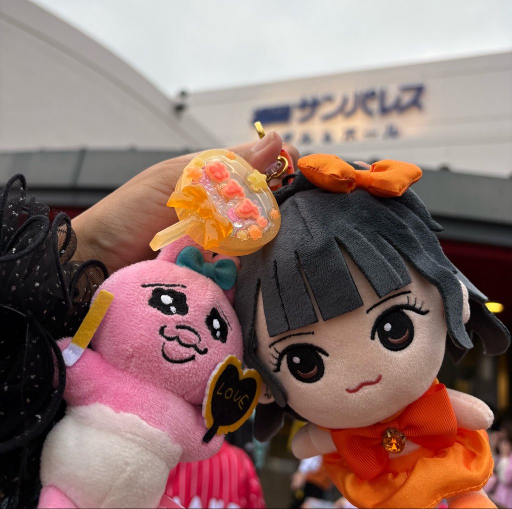 orange_onnasan8's tweet photo. リセールありがとう😭
サンパレスこれたよ！言霊！！
#ふるっぱーと全国ツアー2026 https://t.co/iTI9rIKh5D