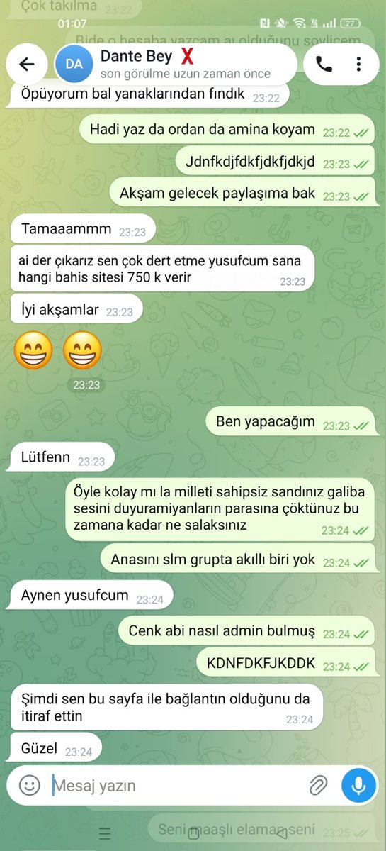 Zeedqtsh's tweet photo. @herlobokob @sitelerifsa1 Öylemi olmuş grubun yalakasi :) https://t.co/xLRiXNqkj1