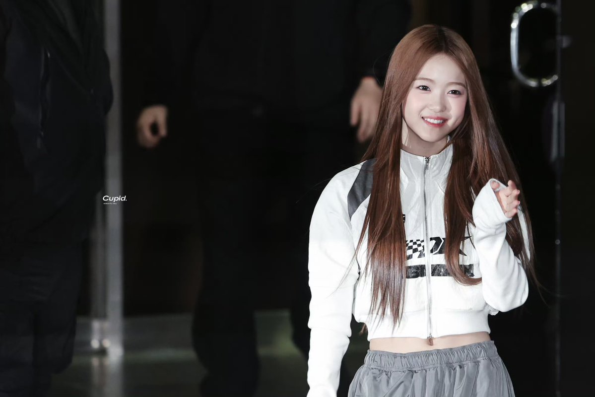 AijingInterFans's tweet photo. I'm discovering more and more fansites dedicated to taking beautiful photos of AIJING. 🥹💗

I'm so grateful to everyone who loves and supports our precious girl. Thank you from the bottom of my heart! 🤍

#A2OLITE #AIJING #아이찡 #盛艾敬 https://t.co/i6BoBlBPzo