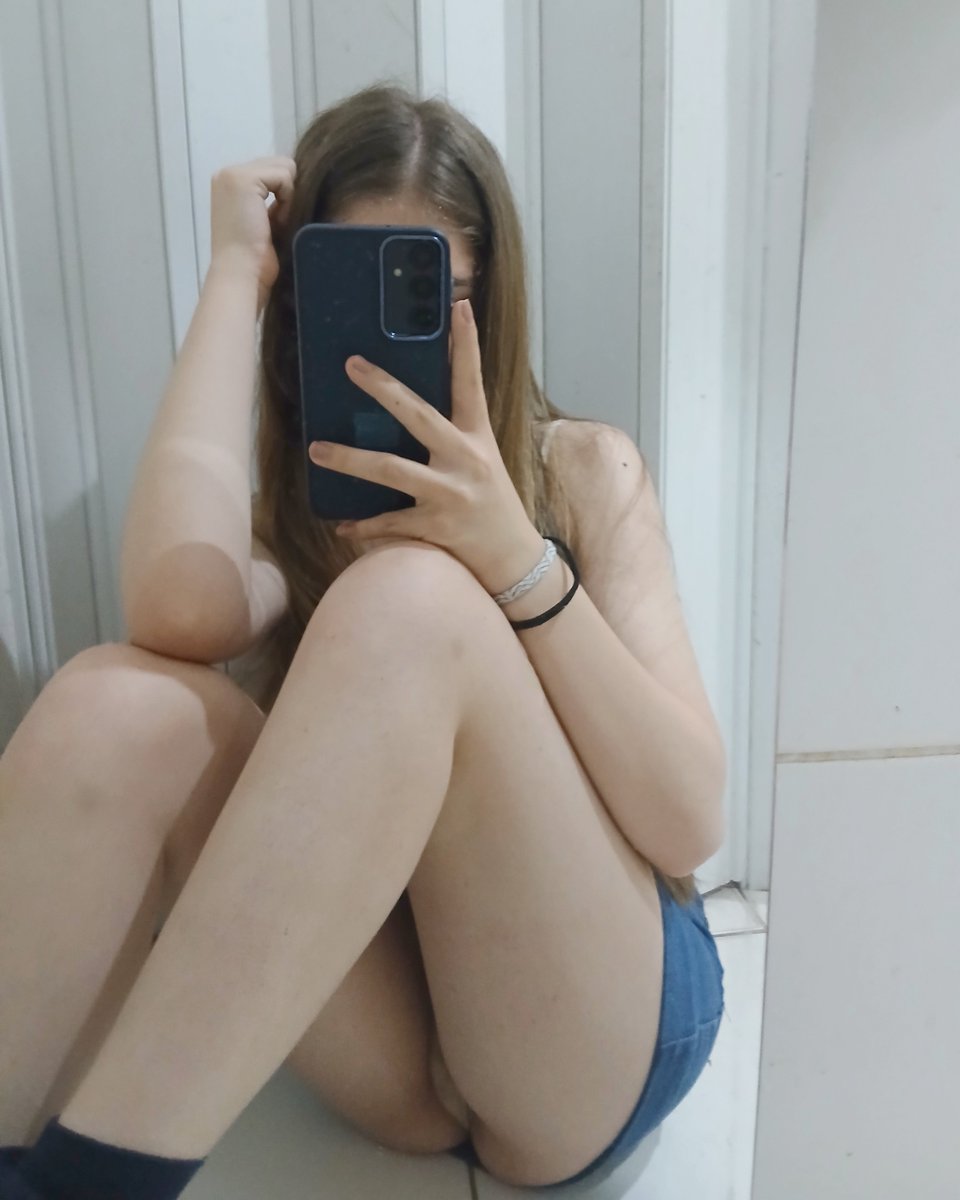 AngelaRobux's tweet photo. Que pasó con el komanche? https://t.co/EUKaK3ii8W