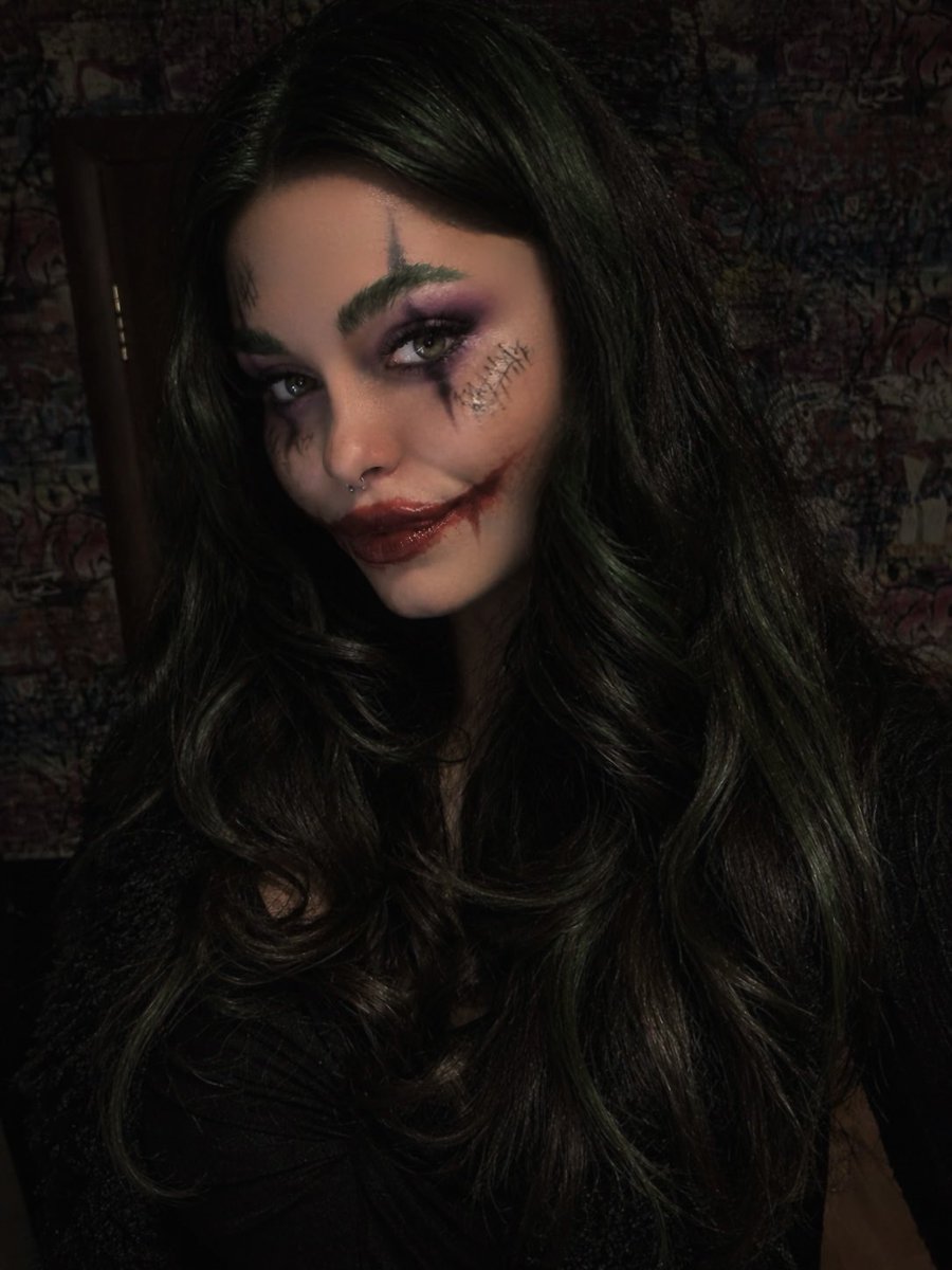 nikkabbss's tweet photo. Good morning 
"The smile of madness" 🃏 

Too beautiful to be your nightmare. Don’t try to decipher my smile; you might not like the answer. And this is the answer: The Joker smiles at the world. And I’m laughing at his madness.
10/10 20xtz https://t.co/sxVzJvHPpi