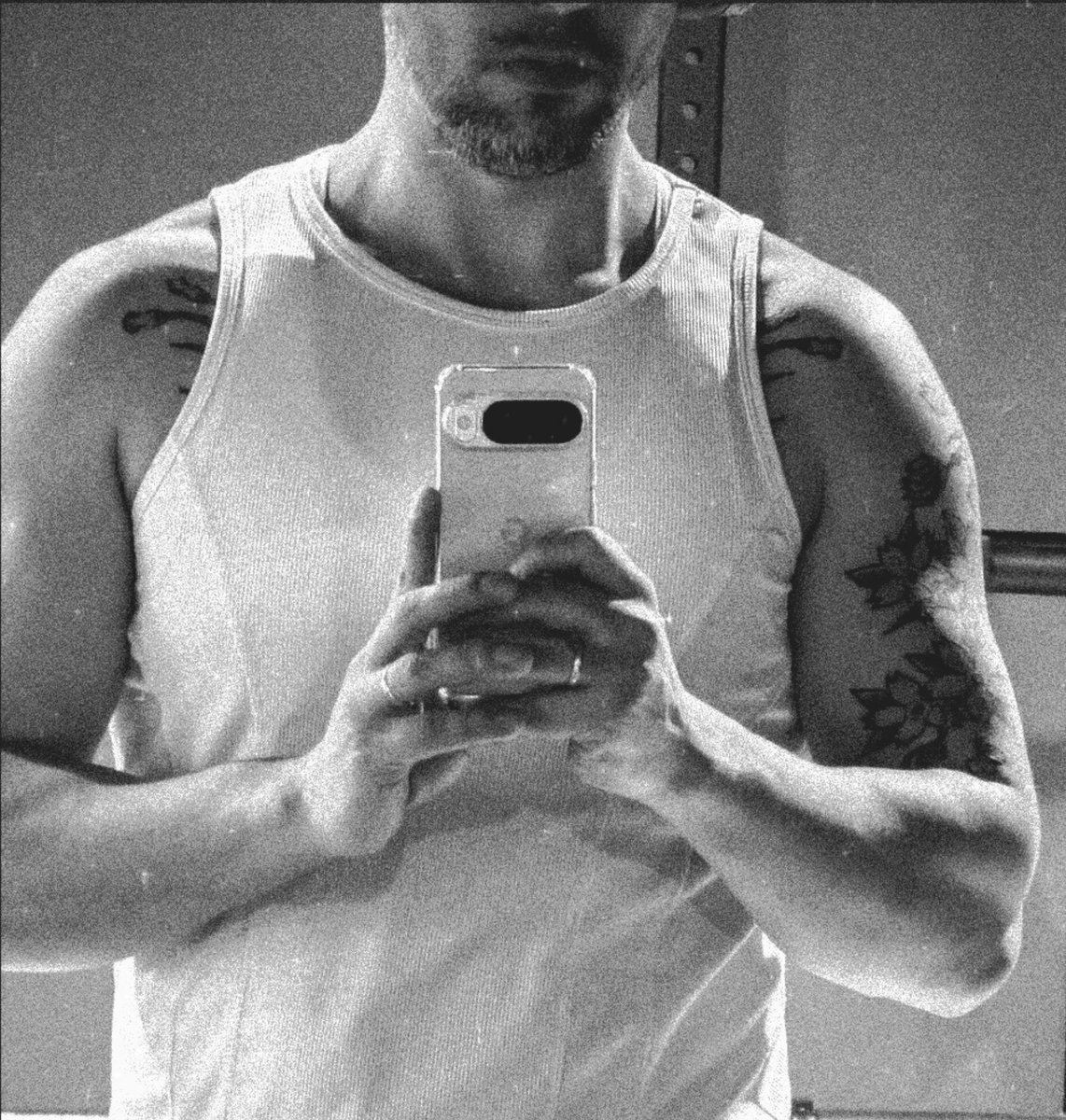andreassrosso's tweet photo. Хочется новые татуировки #lovegym https://t.co/NyS6dtxp0h