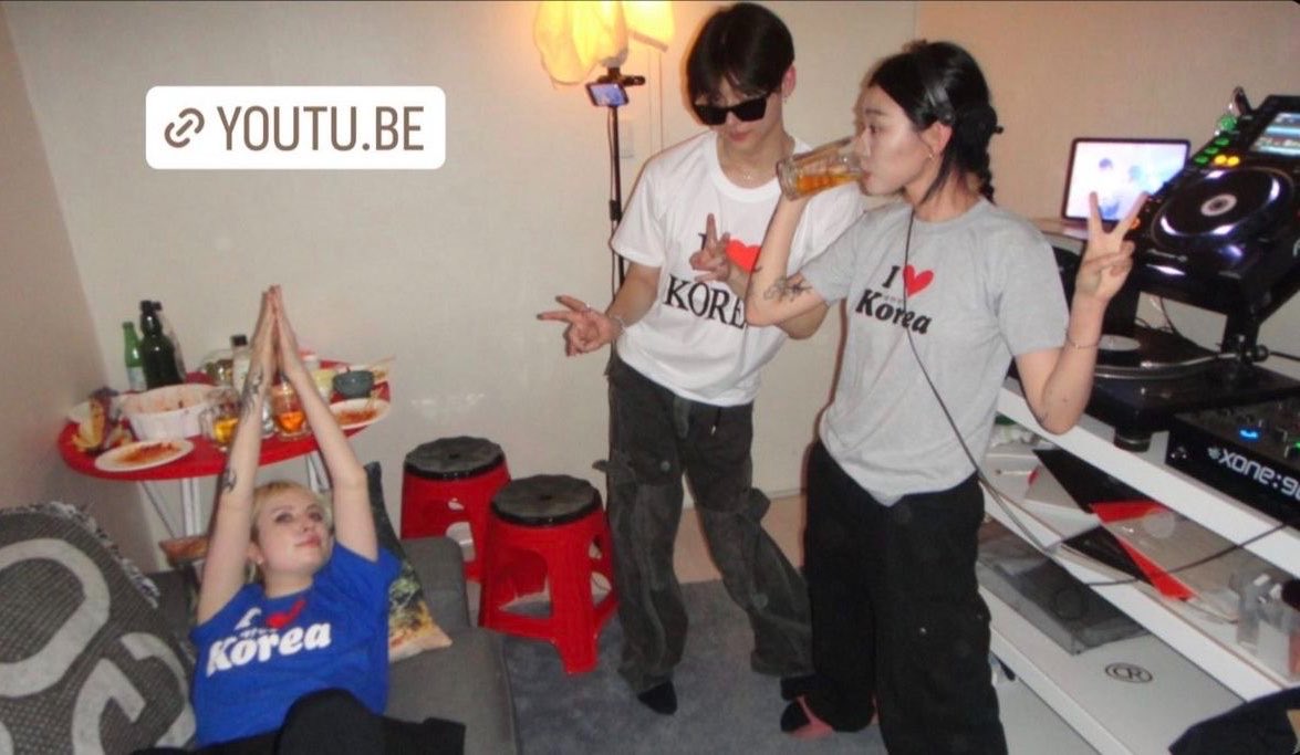 sangwonswifey's tweet photo. nah sangwon had multiple girl friends AND boy friends before debuting..  yall saw him being friends with girls and immediately assumed he was dating them BYEEE https://t.co/QAQfxdx1OC