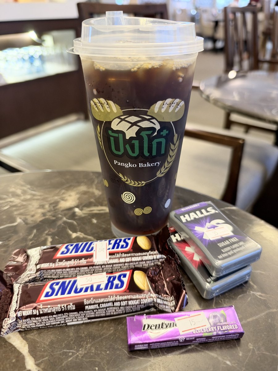 a2014happy's tweet photo. ウドンタニー空港でのスターアライアンスゴールド特典は、コーラルラウンジのアクセス券か売店で使えるバウチャーの二択です。また、これまでバウチャーは150バーツでしたが250バーツに増額されました🔥

私は売店で250バーツ分の買い物をして、プライオリティパスでコーラルラウンジに入ります😌 https://t.co/ANbihuXufS