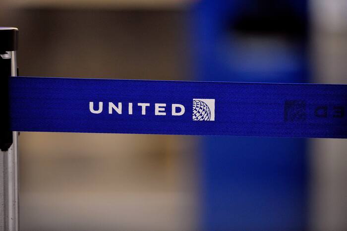 KPRC2's tweet photo. United flight declares emergency while landing at Bush Airport https://t.co/P5scpOulvK