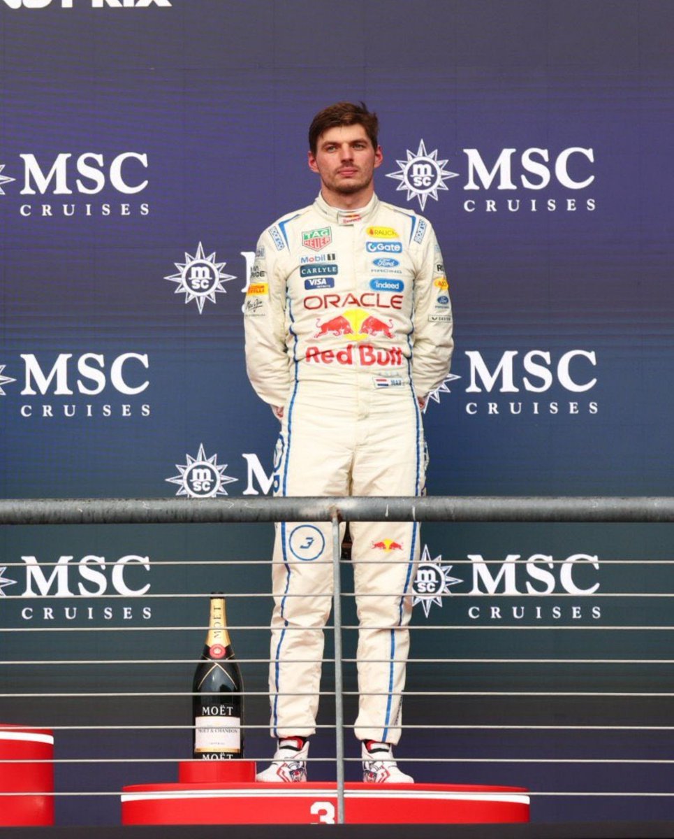 mjzanettii's tweet photo. Selesai sudah harapan WDC Max musim ini.

Selamat Kimi, sangat layak menjadi WDC, pasti ada aja yang gak senang seperti halnya musim lalu ketika Lando menjadi WDC, anggap aja part of sports fandom.

Coba lagi musim depan dengan mobil yang lebih siap dari awal musim, Max👏 https://t.co/feCfxlWf4t