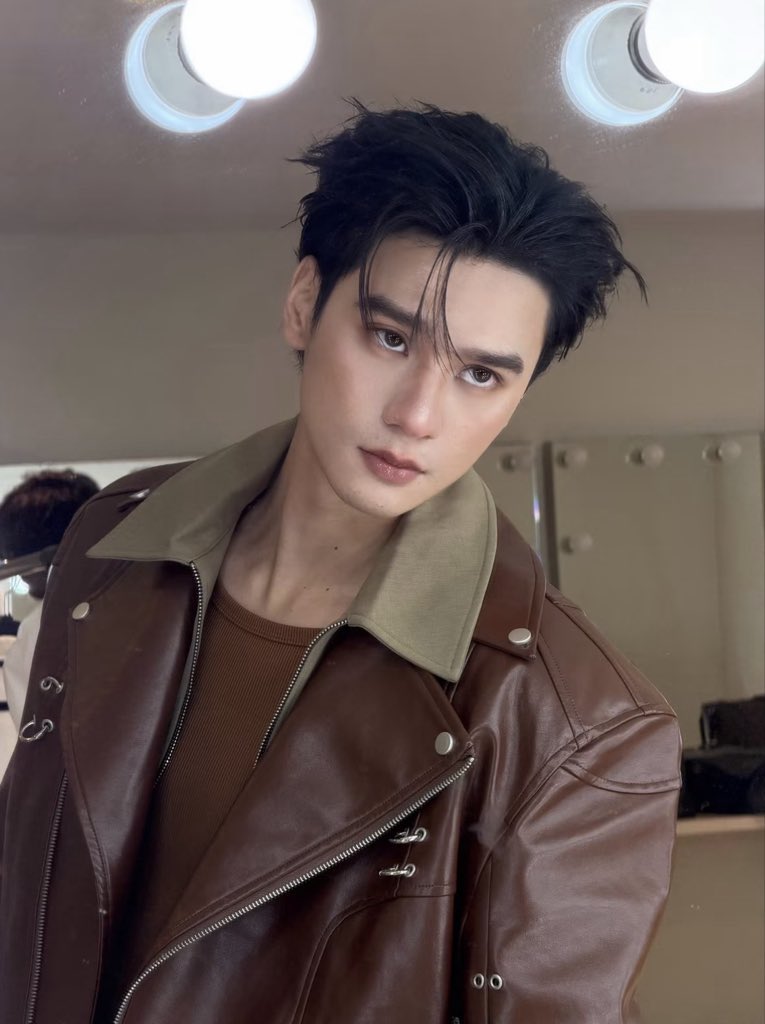 diguratinta's tweet photo. ️️ ️️
The final shoot.

️️ ️️ https://t.co/Za3s1KjxoF