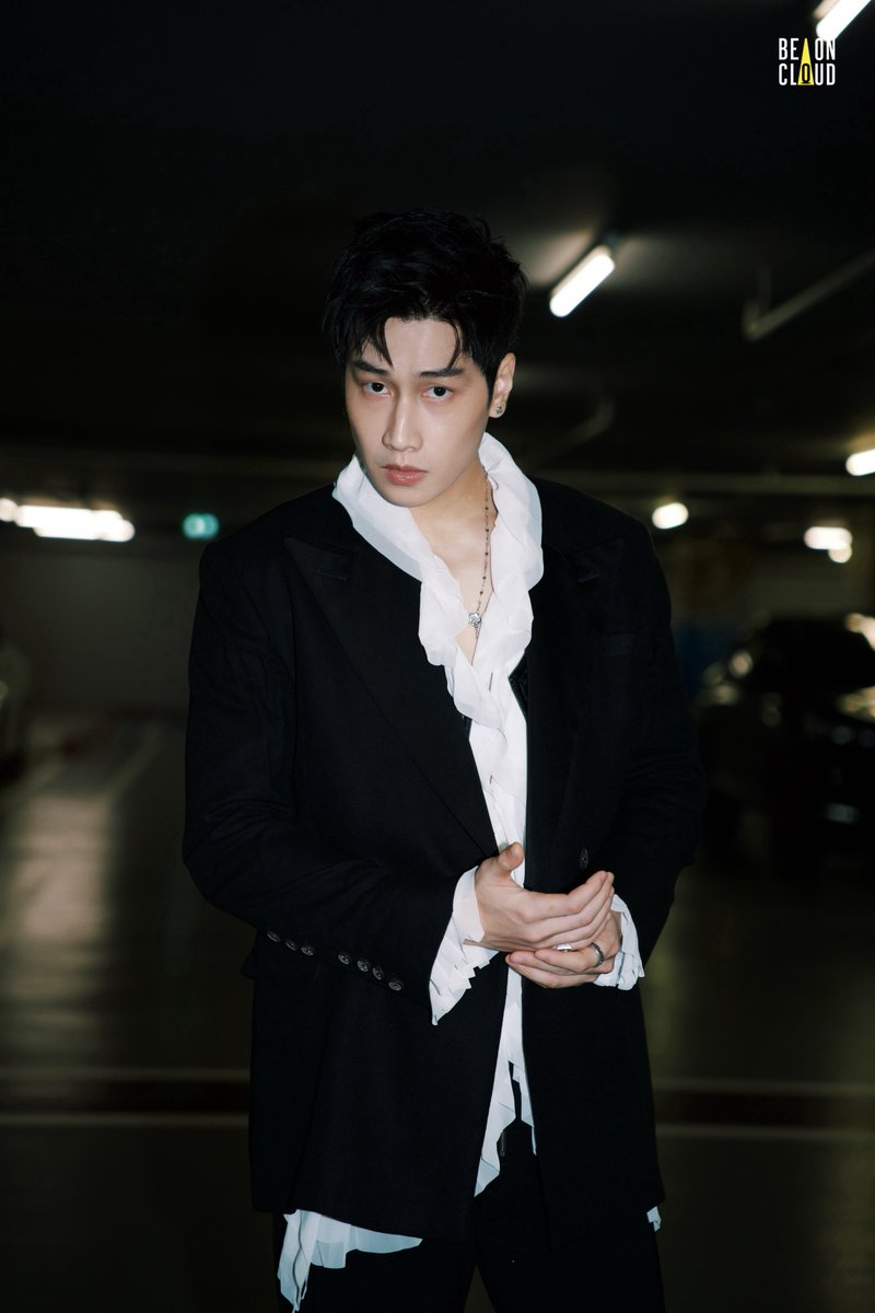 beoncloud_th's tweet photo. ไบเบิ้ลร่วมชมโชว์ ELLE FASHION WEEK 2026: HOOK'S PRESENTED BY O&amp;B ที่จัดขึ้นเมื่อ 25 ตุลาคมที่ผ่านมา ✨

#ELLEFashionWeek2026
#EFW26ATICONSIAM #SeeYouAtTheTent https://t.co/IFOxPvxSie