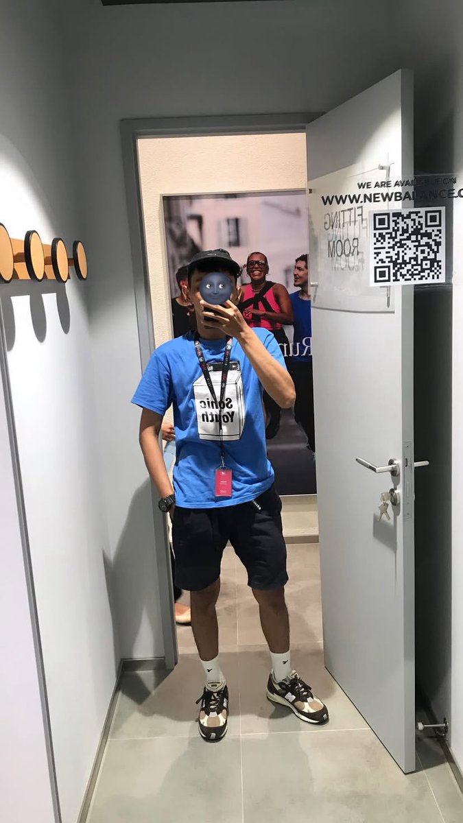 Arnandae18's tweet photo. see u👋 https://t.co/6t76pgNloK