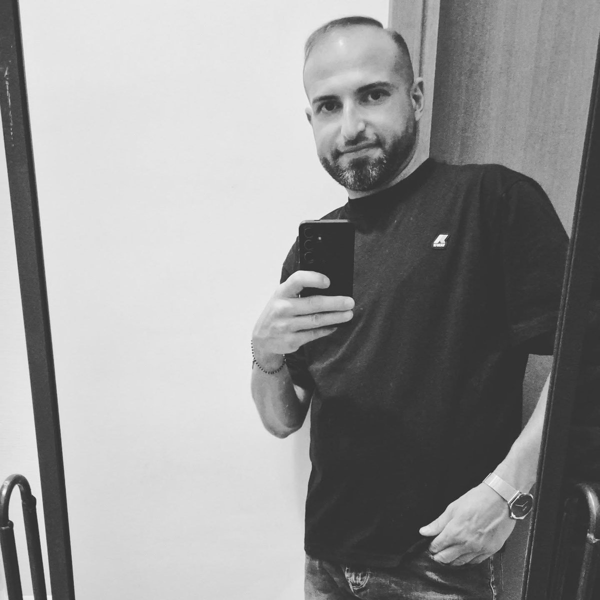 BristpvFreemPzz's tweet photo. Fatti un selfie con la vita. https://t.co/0fduOEPWmz