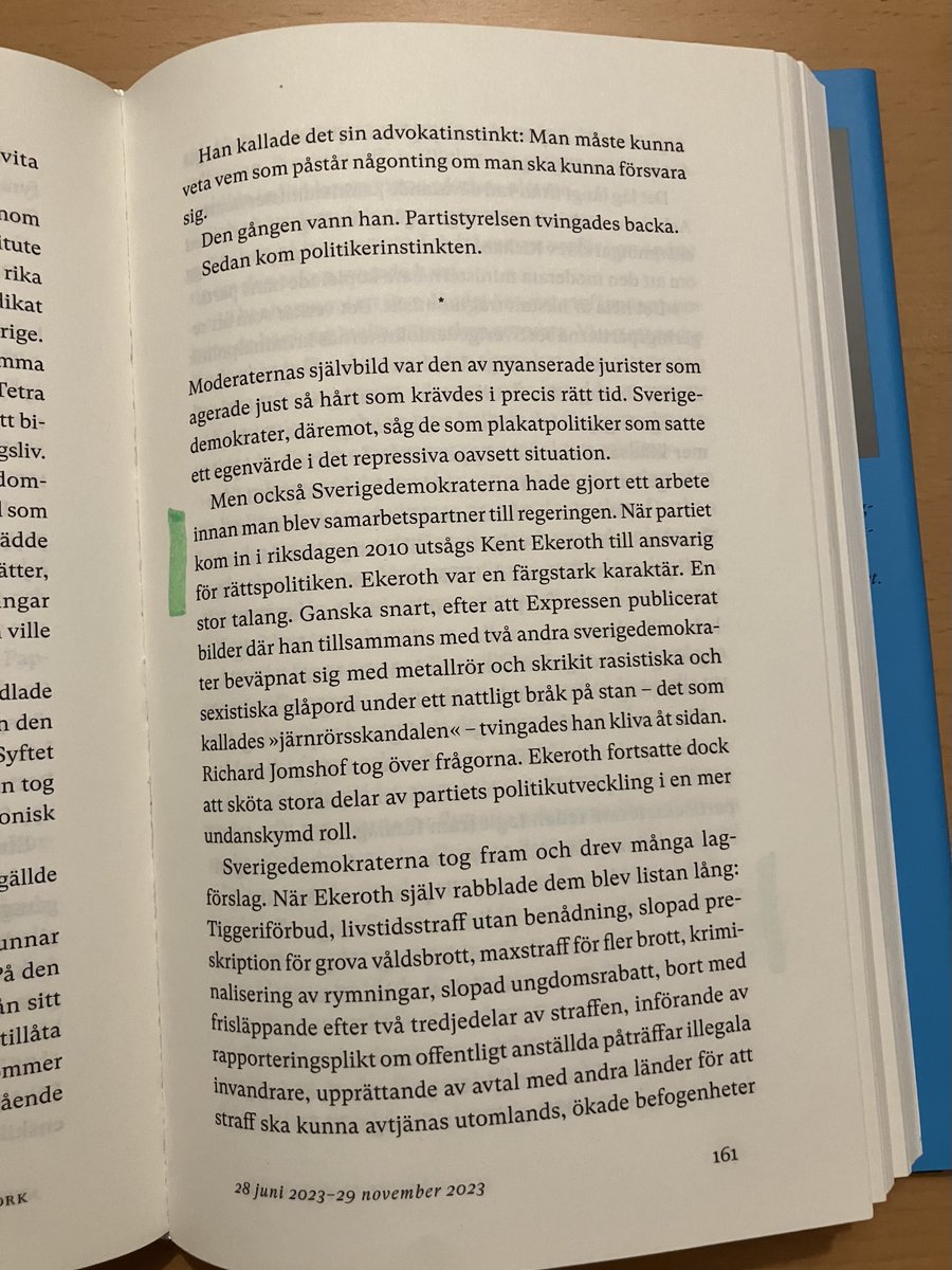 EvaDillner's tweet photo. Fint att se @kentekeroth få erkännande för sitt arbete med kriminalpolitiken i boken L'Amour Toujours. Den som såg det komma och tog fram konkreta lösningar lade grunden till Tidös politik. Det tog sin tid.
Ett tips till dagens politiker. Ta en titt på vad han skriver om nu. Om femton år kan det vara för sent.
Hint: demografi & medborgarskap.
