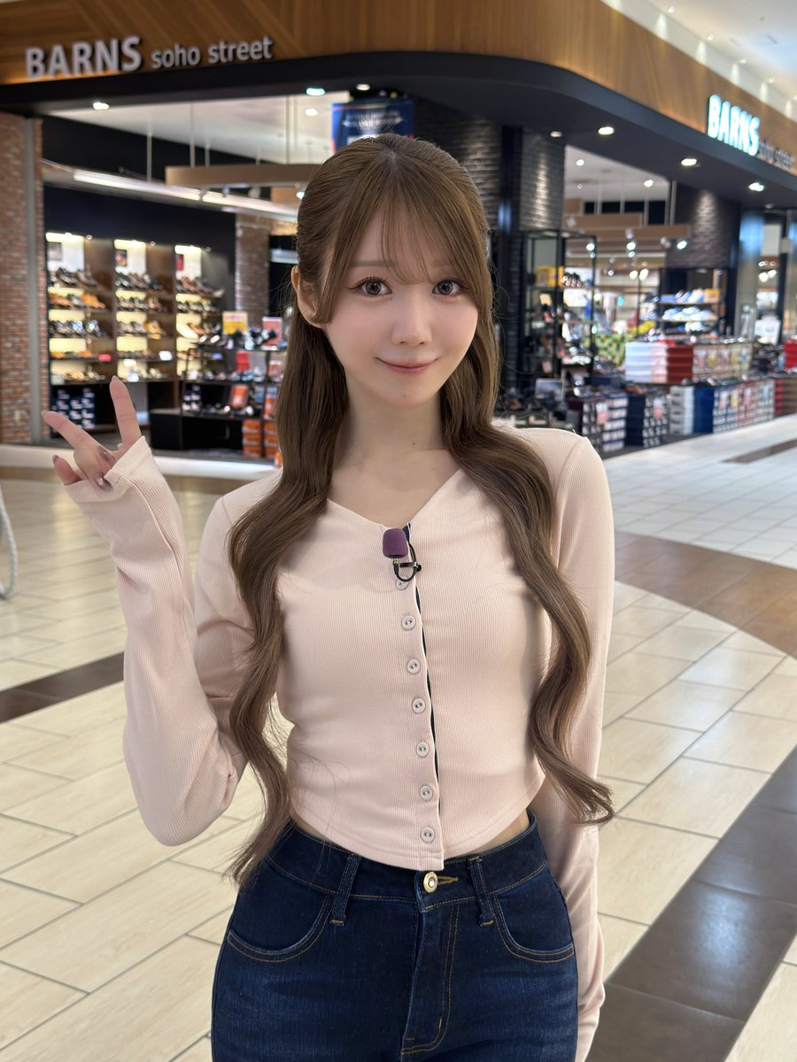 otani_emiri's tweet photo. お知らせ📢💕💕
明日の「ヒルナンデス！」VTR
出演させていただきます♡

越谷で食べて、動いて、食べて、
幸せなロケでした(⸝⸝⸝› ⤙‹⸝⸝⸝)🍽️💞
と〜っても楽しかった♬

明日11:55〜13:55放送です📺
ぜひご覧下さい🙏🏻✨ https://t.co/BRhgsDt8kC