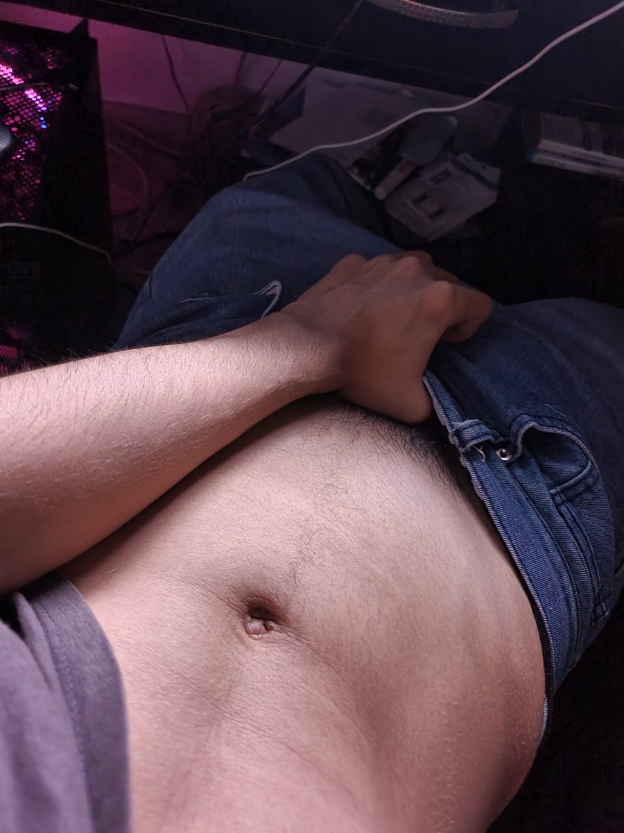 wil_cityboy's tweet photo. hello, cute ppl on my pc #nstwtwt #nsfw :3c https://t.co/EBcBNgwY5Y