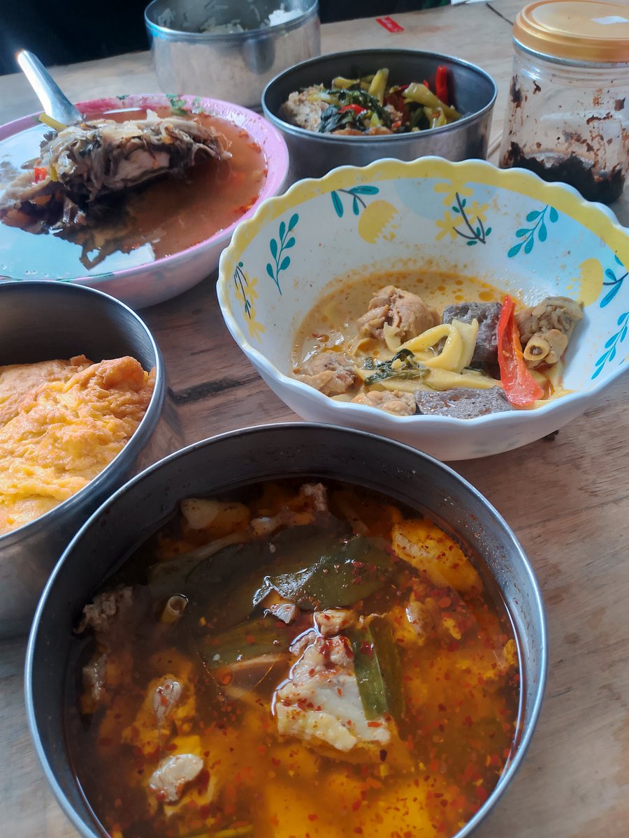 tawphu64463's tweet photo. มื้อเที่ยงของวันนี้เดี๋ยวได้ไปลุยงานต่อ https://t.co/p0U6MtcSHi