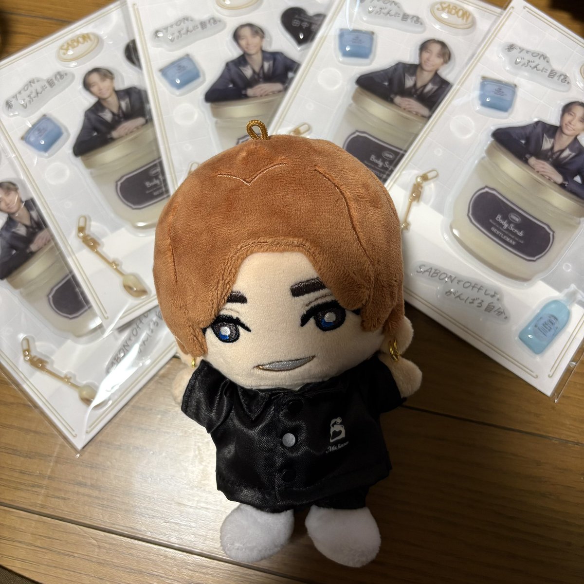 Ren2688g's tweet photo. ネットで頼んだのも届いた- ̗̀📦 ̖́-
一番の愛用品はやっぱりヘアマスクかも😂😂
店舗で分けて会計して貰えたおかげで、ステッカー5枚ゲット！
#SABON #SABONでときめく世界へ 
#田中樹とSABONしよ https://t.co/AECRVzORXE