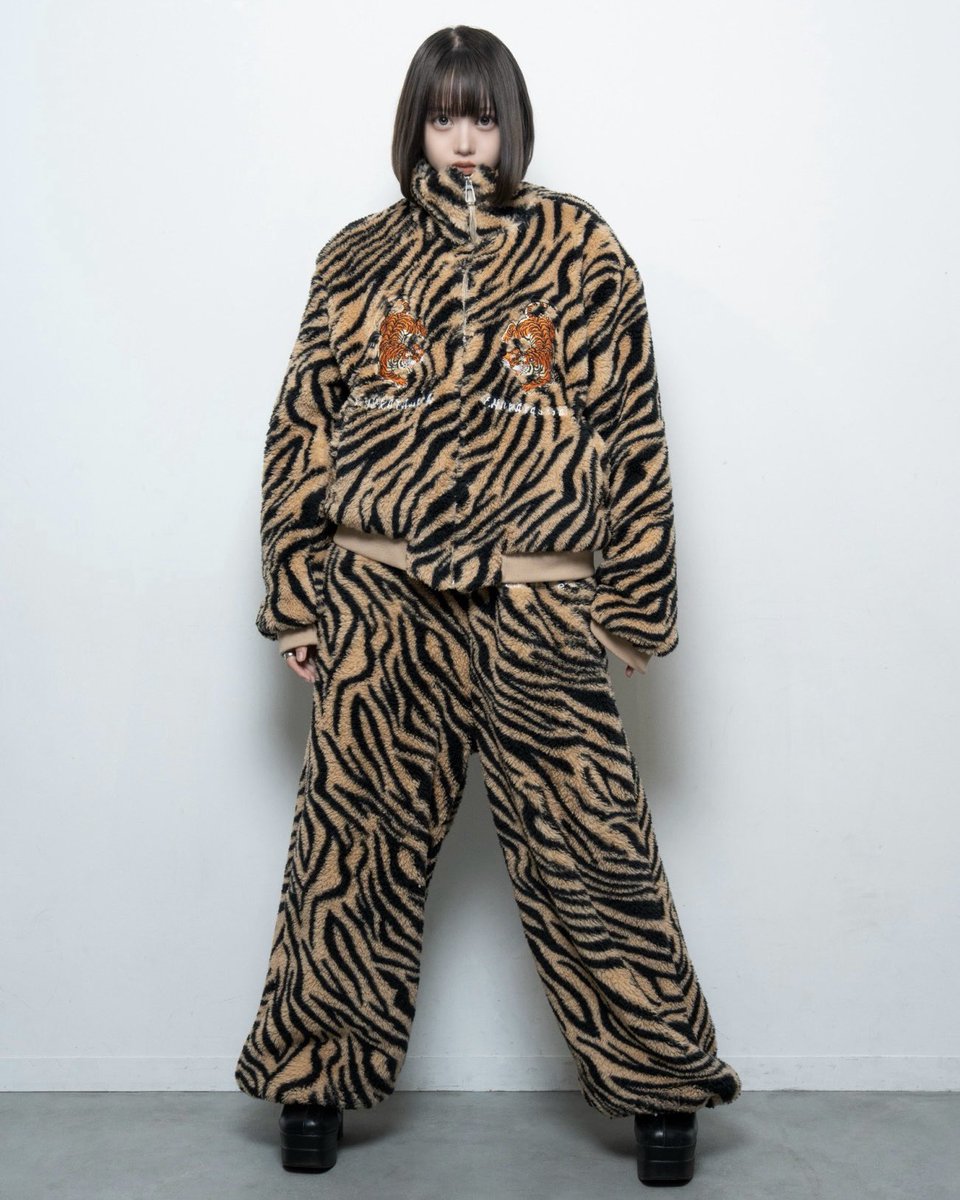 chukatabetai_'s tweet photo. 可愛すぎるチュウカタベタイの冬服☃️
Tiger mouton ITEM🐯✨ https://t.co/vjcjlitiqs