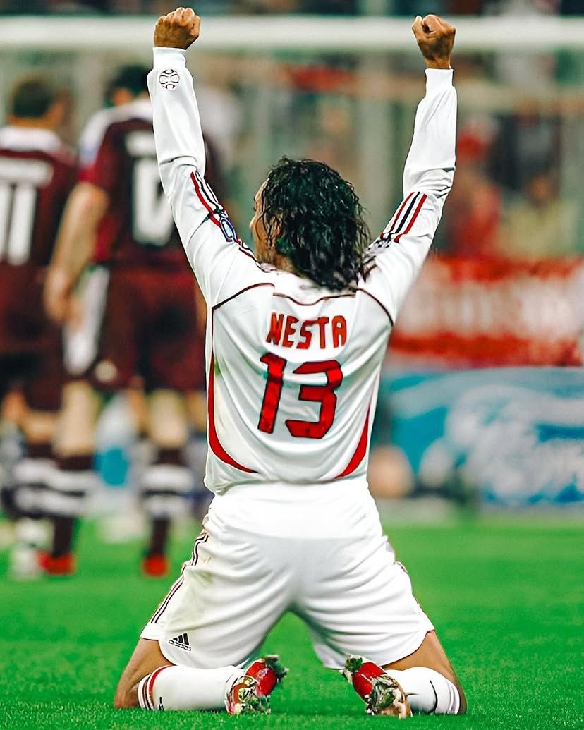 Gabrielqs06's tweet photo. @FFC05698737 @ACMilan_Brasil Está nas urnas, boa noite! https://t.co/QZVaeec7ge