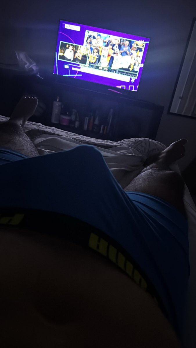 uriel_samperio's tweet photo. Viendo el resumen deportivo antes de dormir https://t.co/pGiZeyUzGI