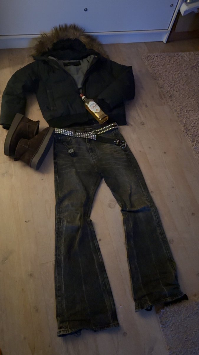 hauntedgunner's tweet photo. like my fit 🥹 https://t.co/ejhxkBKKhI