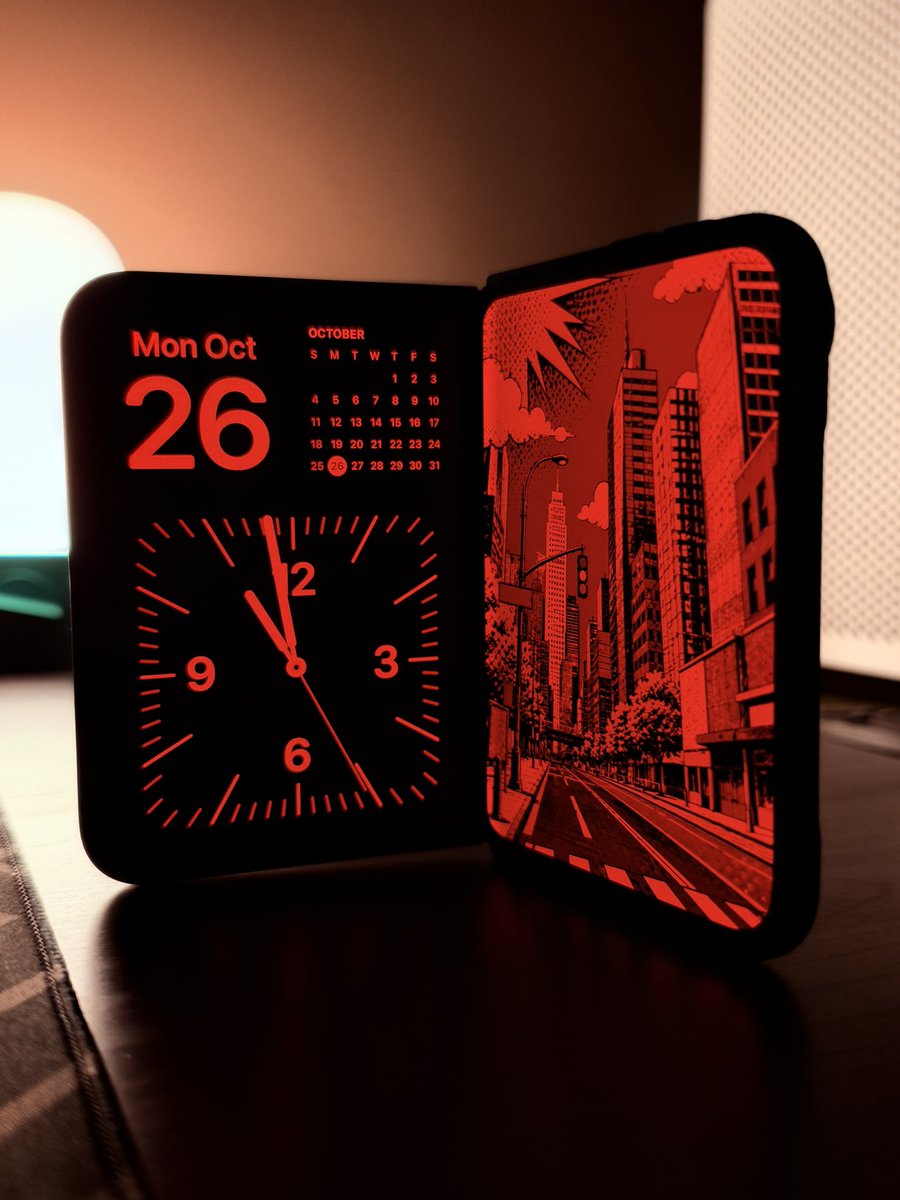 stufflistings's tweet photo. iPhone Duo is the most expensive desk clock I’ve ever got🥹 https://t.co/5znY8y0LFA