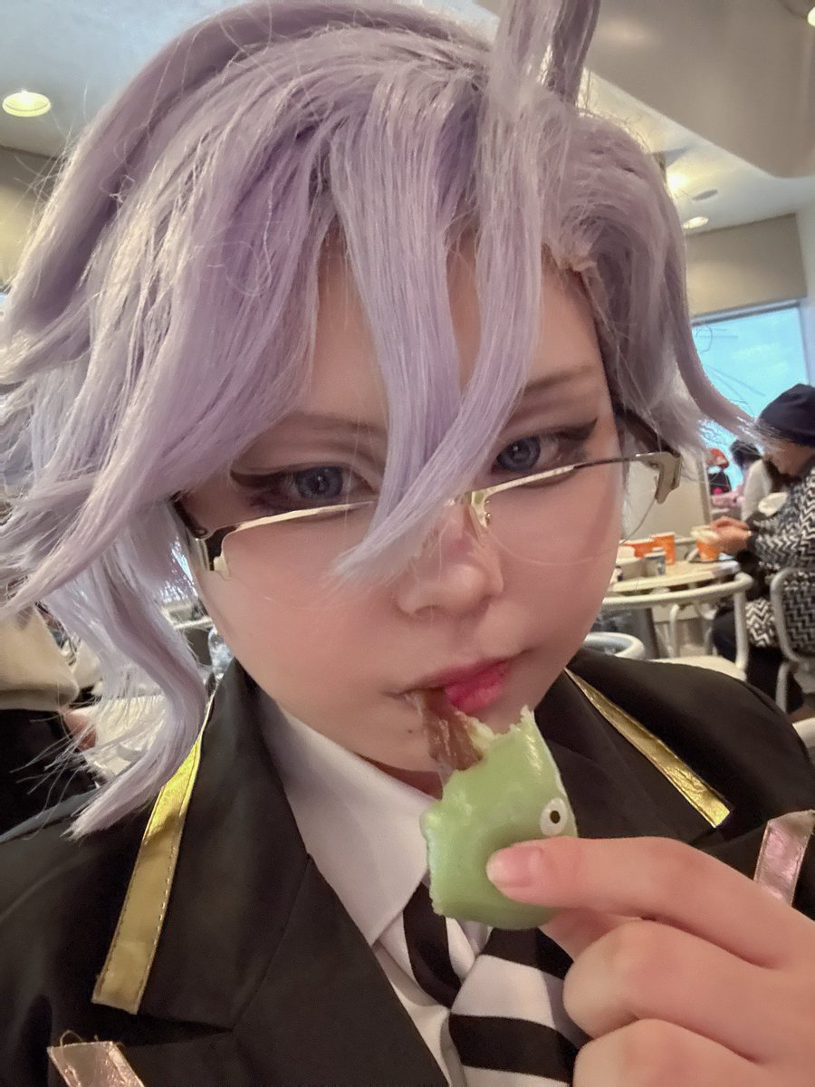 s2__ox_'s tweet photo. 謎の緑色の生物がいたので捕食しました

 #dハロ仮装2026 https://t.co/HrfudblUHr