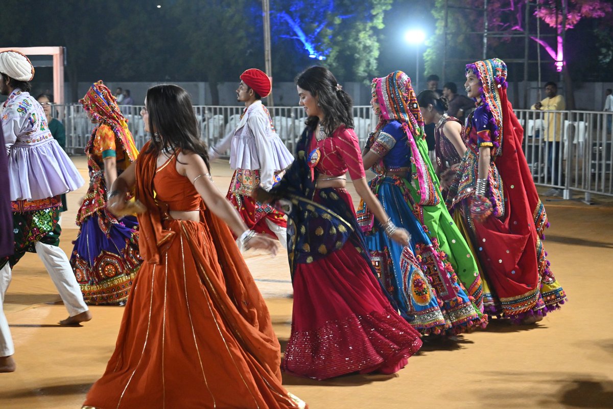 iitegandhinagar's tweet photo. IITE Gandhinagar Turns Up the Garba Fever! 💫 

#IITEGandhinagar #SharadSanskritiSangam #GarbaNight #GujaratCulture #IncredibleIndia https://t.co/HP2Fweag3i