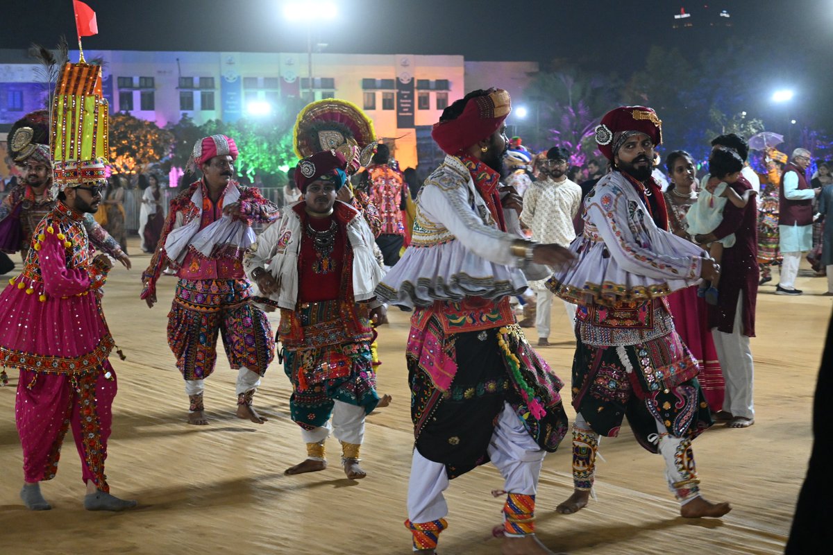 iitegandhinagar's tweet photo. IITE Gandhinagar Turns Up the Garba Fever! 💫 

#IITEGandhinagar #SharadSanskritiSangam #GarbaNight #GujaratCulture #IncredibleIndia https://t.co/HP2Fweag3i