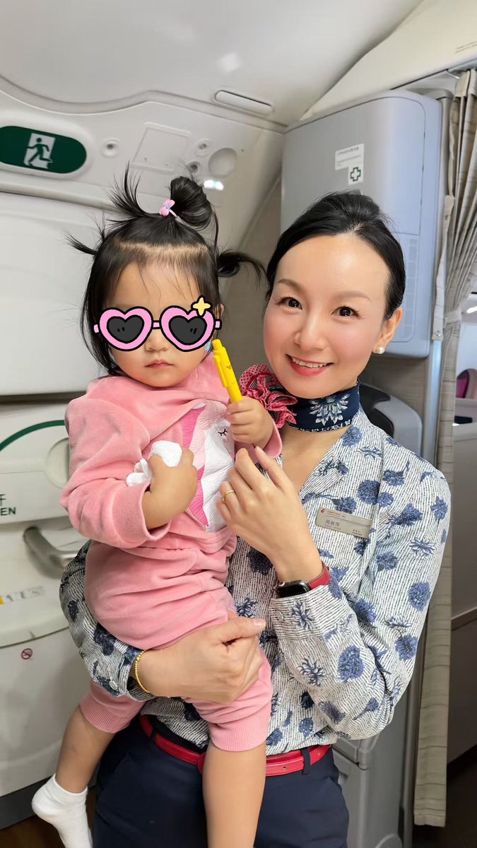 Lingyan50839141's tweet photo. We are here to make sure our little travelers feel safe and cared for every step of the way. 🥰
#ChinaEastern #LittleTravelers #CabinCrew #FlyingTogether #TravelWithCare https://t.co/O8wsEspzDZ