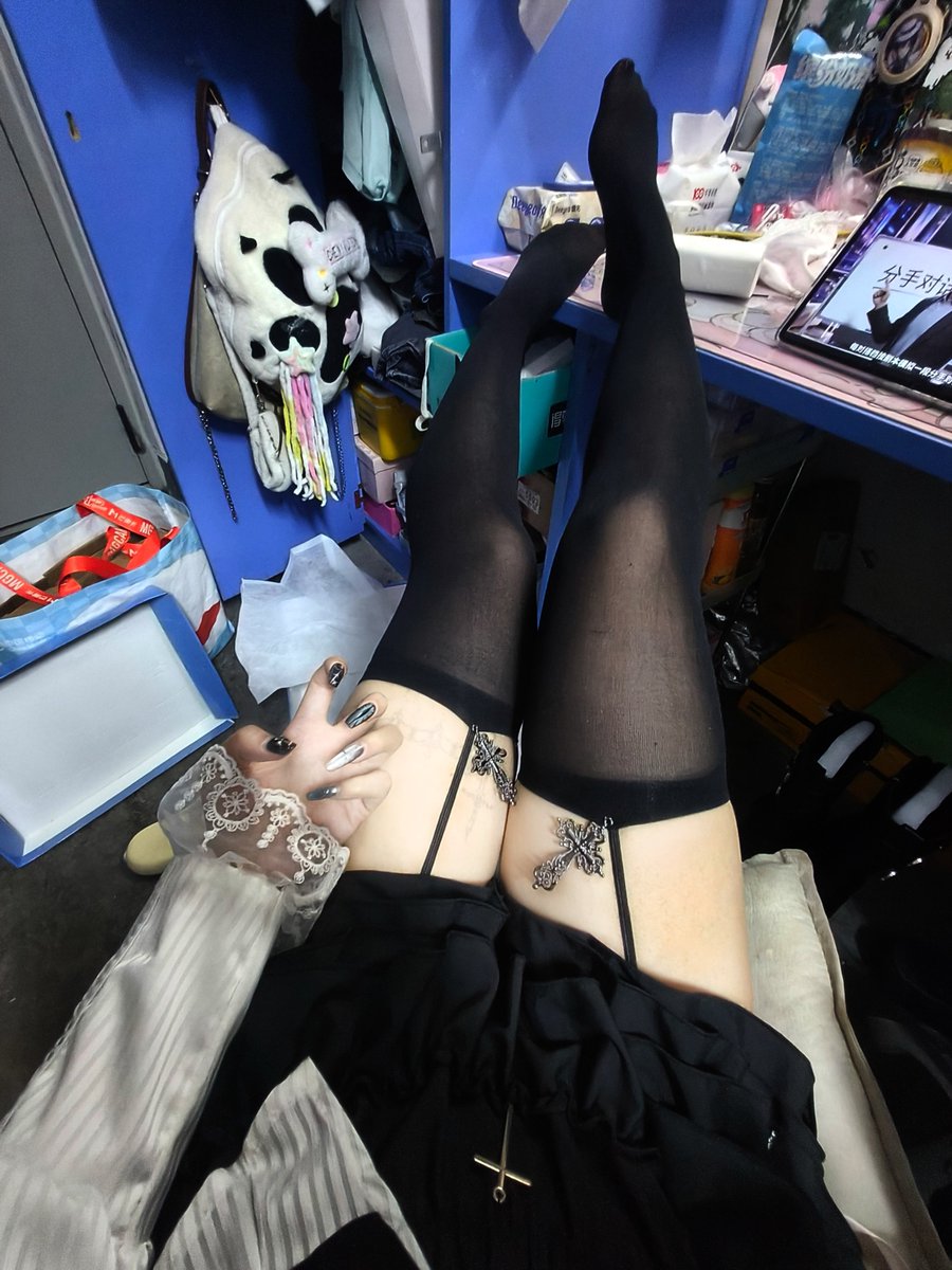 2ove_miao's tweet photo. 最后一条十字架原味抽送哦
（样式参考图片中）
依旧是收货地址和联系方式一起发送到我的小信箱中https://t.co/w1YsA5fufJ
最好是收到可以返图的呀，之前的收到后都不联系窝๑･ω･๑ https://t.co/4lCD1doBQR
