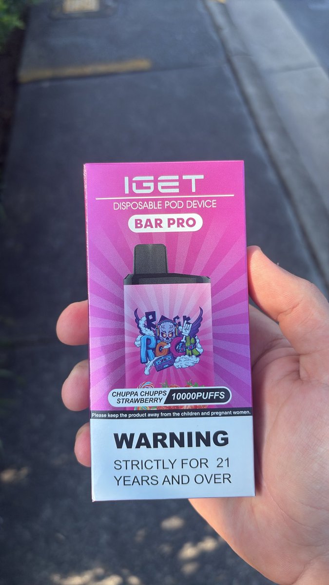 fallensaint21_'s tweet photo. guys i fucking did it i got a vape with all my own money no help from anyone https://t.co/zGY8tReY1S