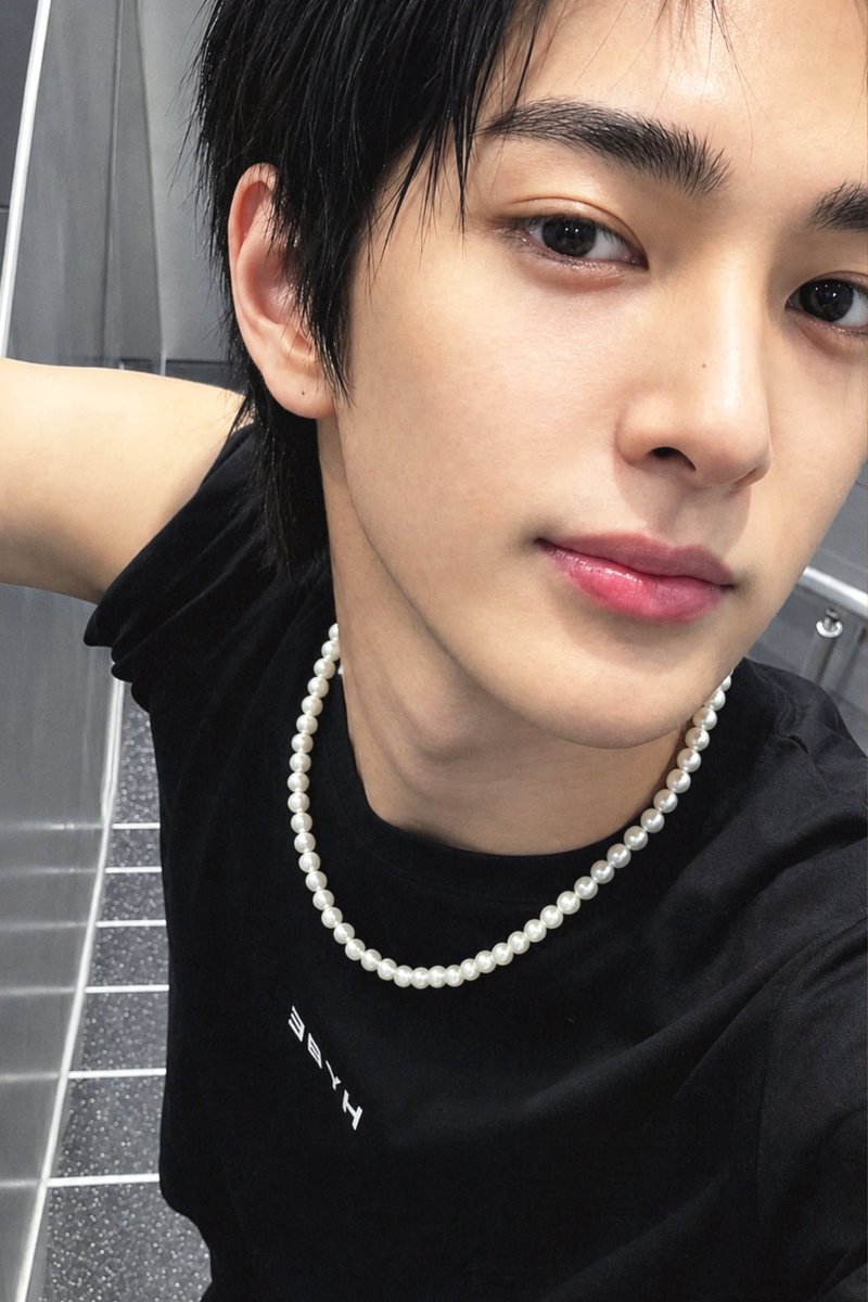 AKHGALLERY's tweet photo. #KEONHO #건호 https://t.co/4QYjYfIMEu