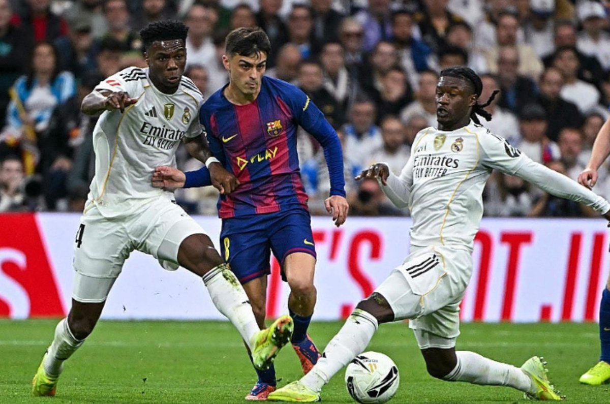 Zemerald1999's tweet photo. But come to think of it 🤔🤔
Like Madrid are really lucky that pedri did not play 😂 if not Barcelona will have lock down that midfield 😂😂😂😂 https://t.co/JxDMXRUZUV