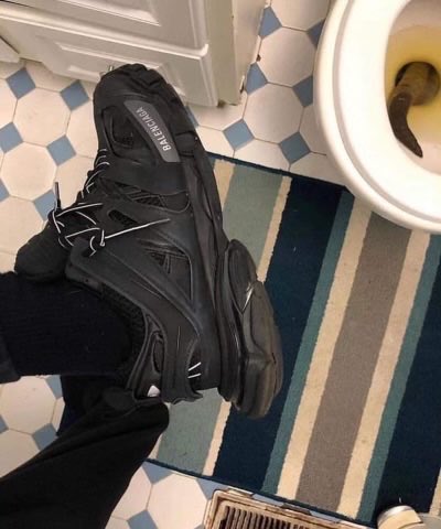 drakebonergif's tweet photo. new kicks🔥 https://t.co/sHK8zQvo9c
