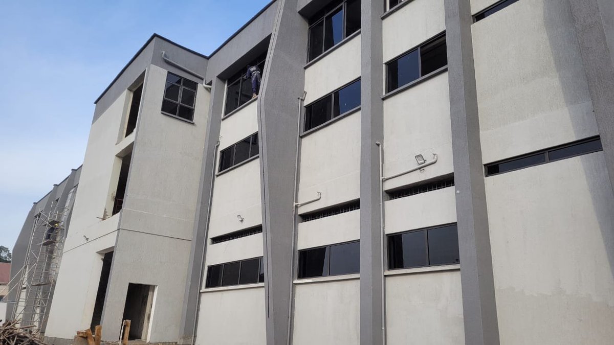 linqsoftA's tweet photo. A beautiful week starts from sleeping in a strong, safe and organized environment. 

Linqsoft Aluminium is here to provide you with strong Aluminium crafts, Glass ware and Stainess steel that suit your building. 

Call us on 0777836132/ 0752746905
#MordernWindows 
#UgandaHomes https://t.co/dPFXSDJjWj