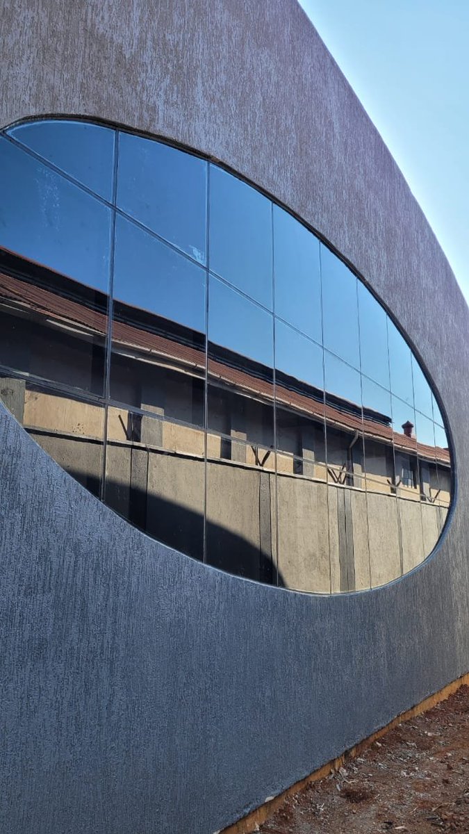 linqsoftA's tweet photo. A beautiful week starts from sleeping in a strong, safe and organized environment. 

Linqsoft Aluminium is here to provide you with strong Aluminium crafts, Glass ware and Stainess steel that suit your building. 

Call us on 0777836132/ 0752746905
#MordernWindows 
#UgandaHomes https://t.co/dPFXSDJjWj