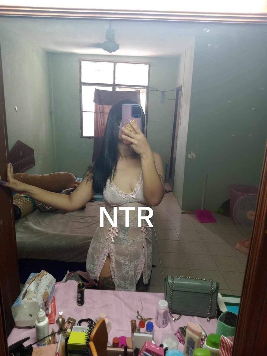 SwgNtr's tweet photo. น้องสาวจากที่ทำงาน น้องเพิ่งเข้ามาทำงานได้ไม่นานผมได้เป็นพี่เลี้ยงให้น้องตอนแรกๆสอนงานน้องก็ดูปกติดีน้องก็ดูพูดเก่งขี้เล่นแต่ผมก็ไม่อะไรมากเพราะรู้ว่าน้องมีแฟนจนวันนึงน้องส่งรูปมาทำผมตาโตเลย พร้อมบอกว่าพี่ช่วยดูชุดให้หน่อยว่าเหมาะกับหนูมั้ย หนูแอบแฟนซื้อมา https://t.co/UpO08GPah4