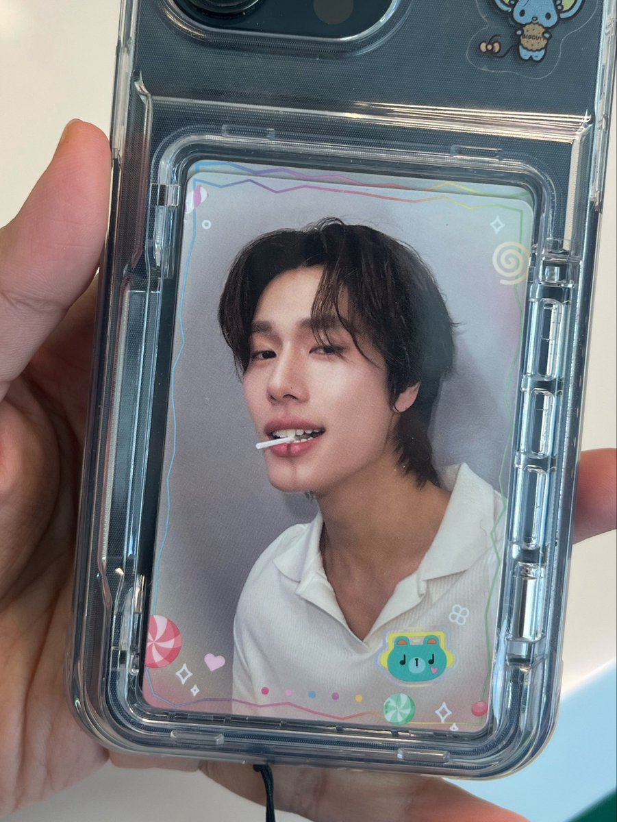 sunsoonism's tweet photo. gapernah sefomo ini dalam hidup elah gue gabeli2 pc ppw pdhl… segala @permroofiles pake di hp ELAH gue bs tahan semua ini gue YAKIN💆🏻‍♀️ https://t.co/qLw7kZh6Bz