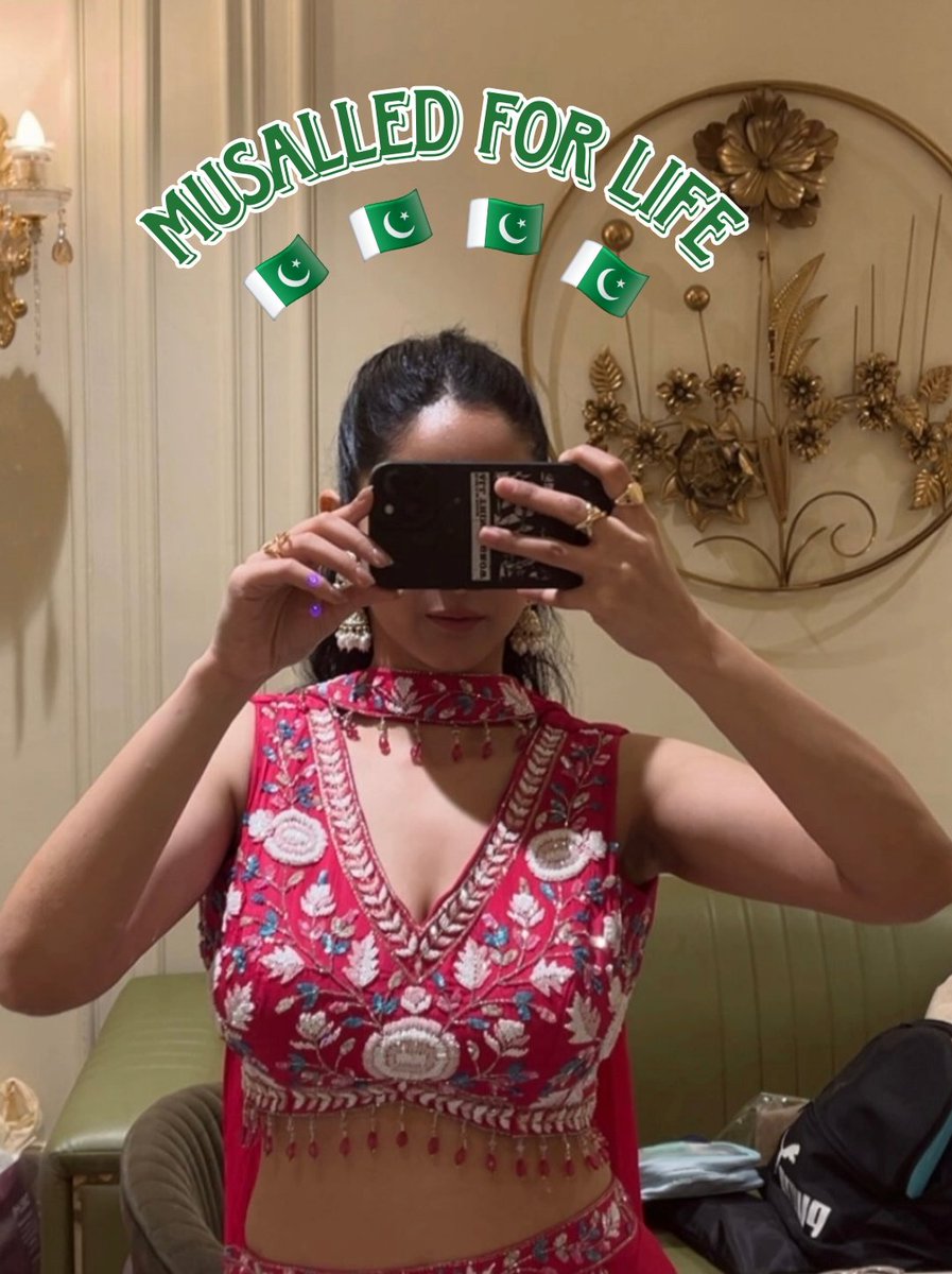 AnishaHinduCow's tweet photo. Being a kattar hindu🧡... meri life ka sirf ek hi maksad hai 💚😛💦
Sab comment karo kya maksad hai mera and i'll reply💋 https://t.co/3UUOp1zjBs